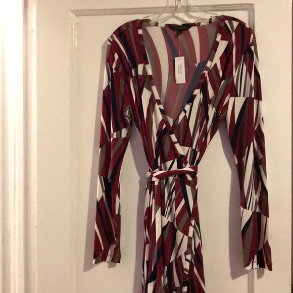 Banana republic wrap dress. Size Medium. - Picture 1 of 3